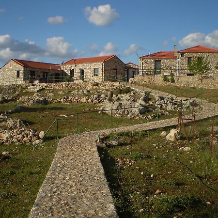Arachovitika Kalivia Hotel Karyes Exterior photo