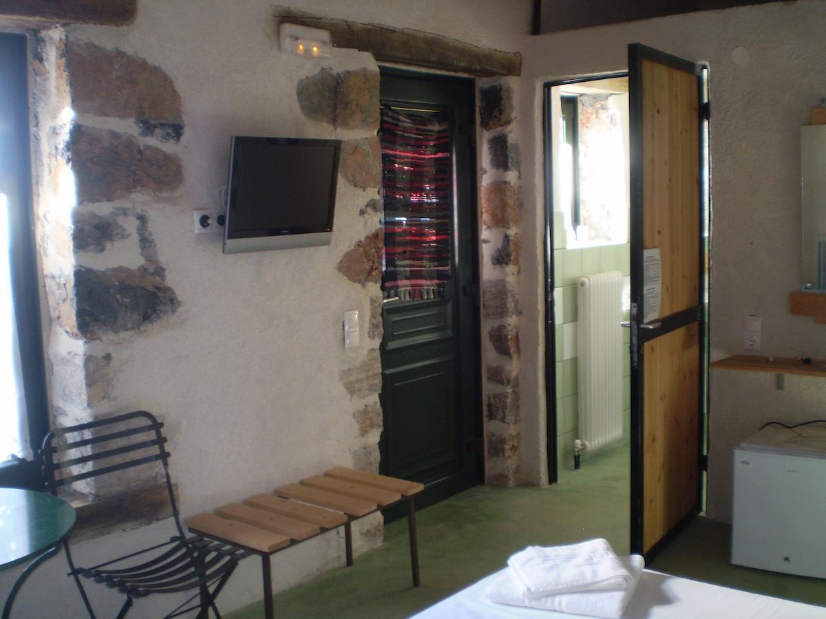 Arachovitika Kalivia Hotel Karyes Room photo
